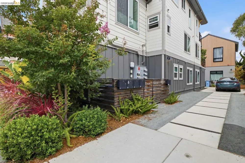 1519 Fairview St #2 Berkeley, CA 94703