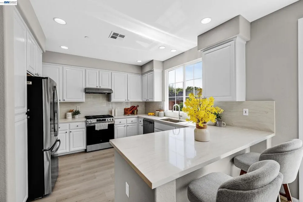 34500 Torrey Pine Ln Union City, CA 94587