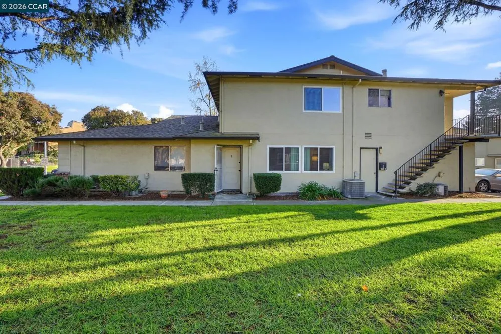 1045 Mohr Ln #B Concord, CA 94518