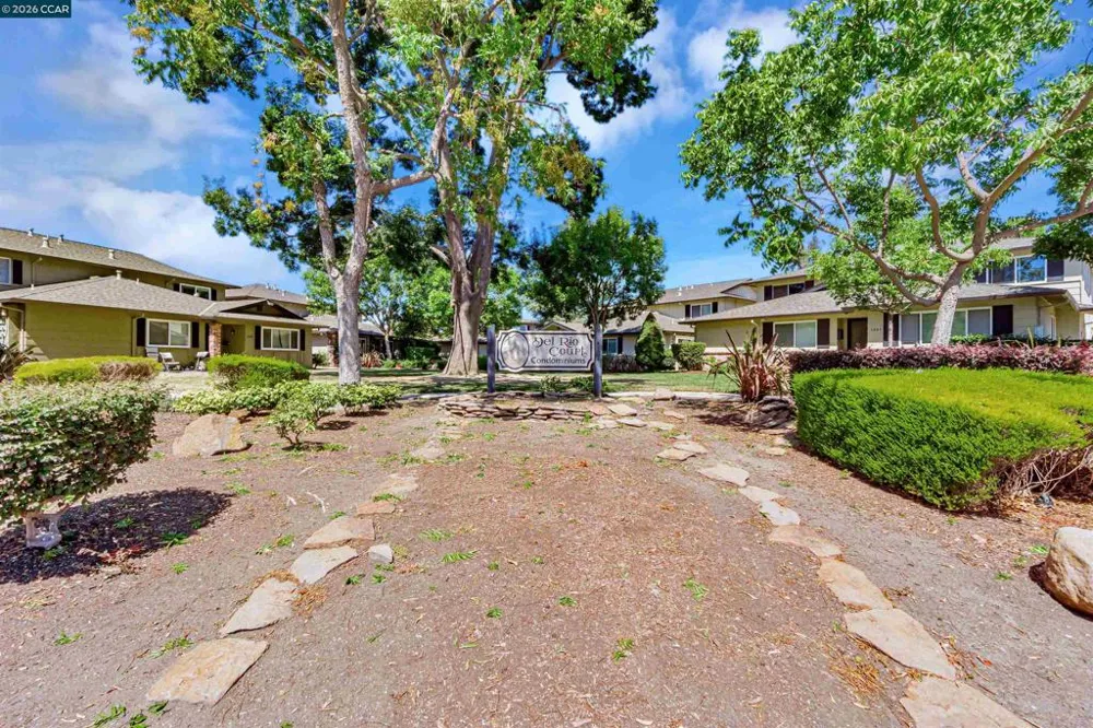 1045 Mohr Ln #B Concord, CA 94518