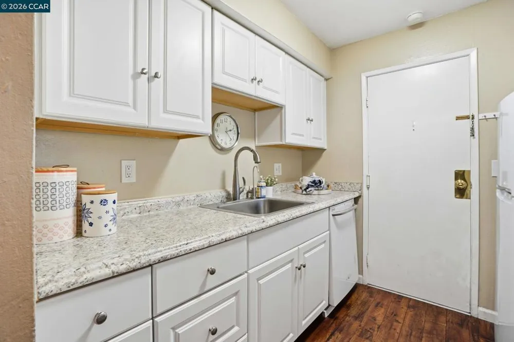 1045 Mohr Ln #B Concord, CA 94518