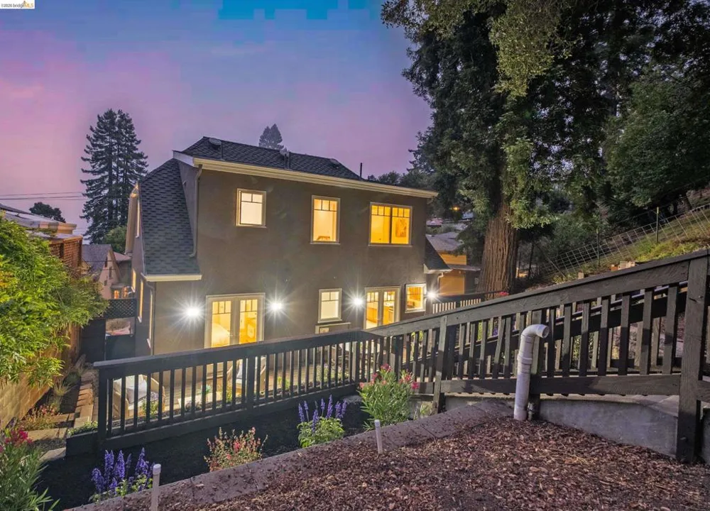 977 Regal Rd Berkeley, CA 94708