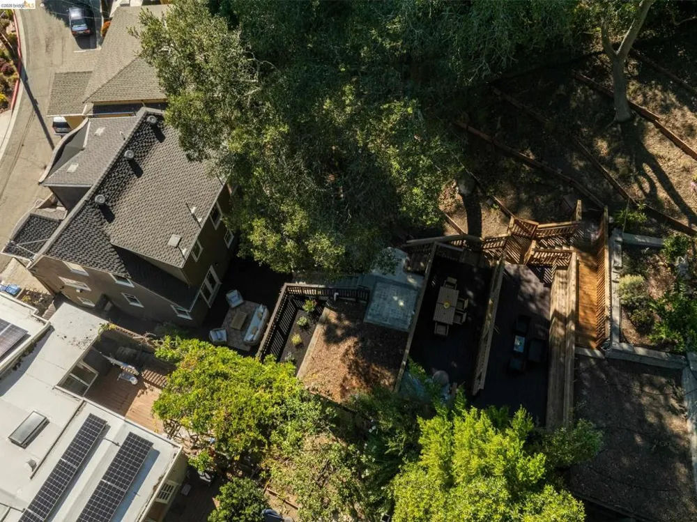 977 Regal Rd Berkeley, CA 94708