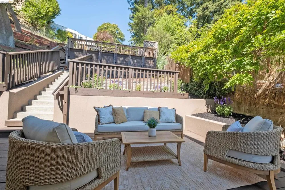 977 Regal Rd Berkeley, CA 94708