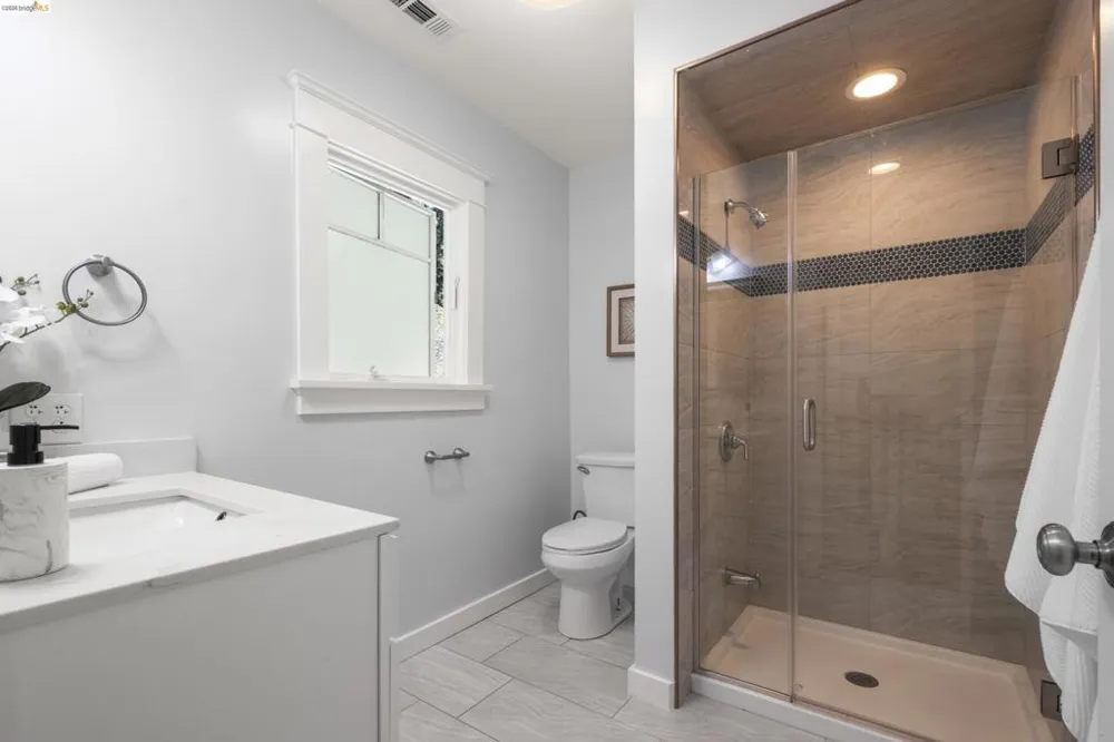 977 Regal Rd Berkeley, CA 94708