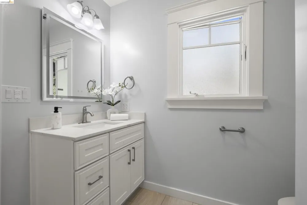 977 Regal Rd Berkeley, CA 94708