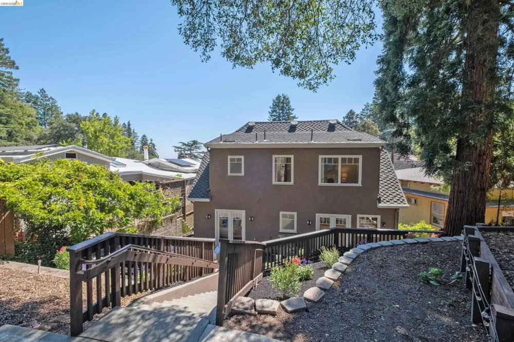977 Regal Rd Berkeley, CA 94708