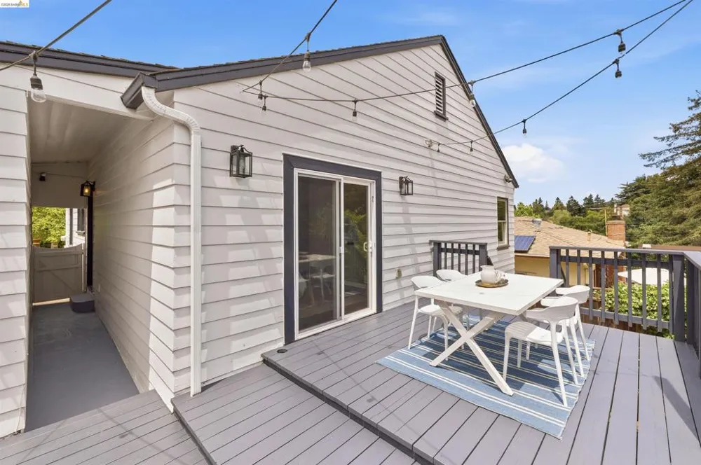 4638 Reinhardt Dr Oakland, CA 94619