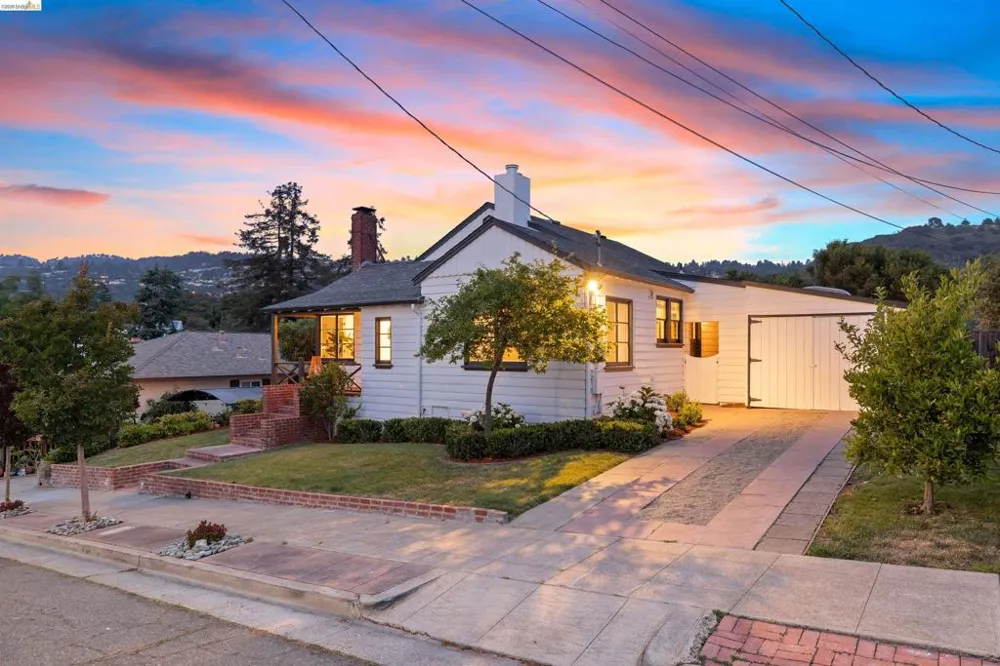 4638 Reinhardt Dr Oakland, CA 94619