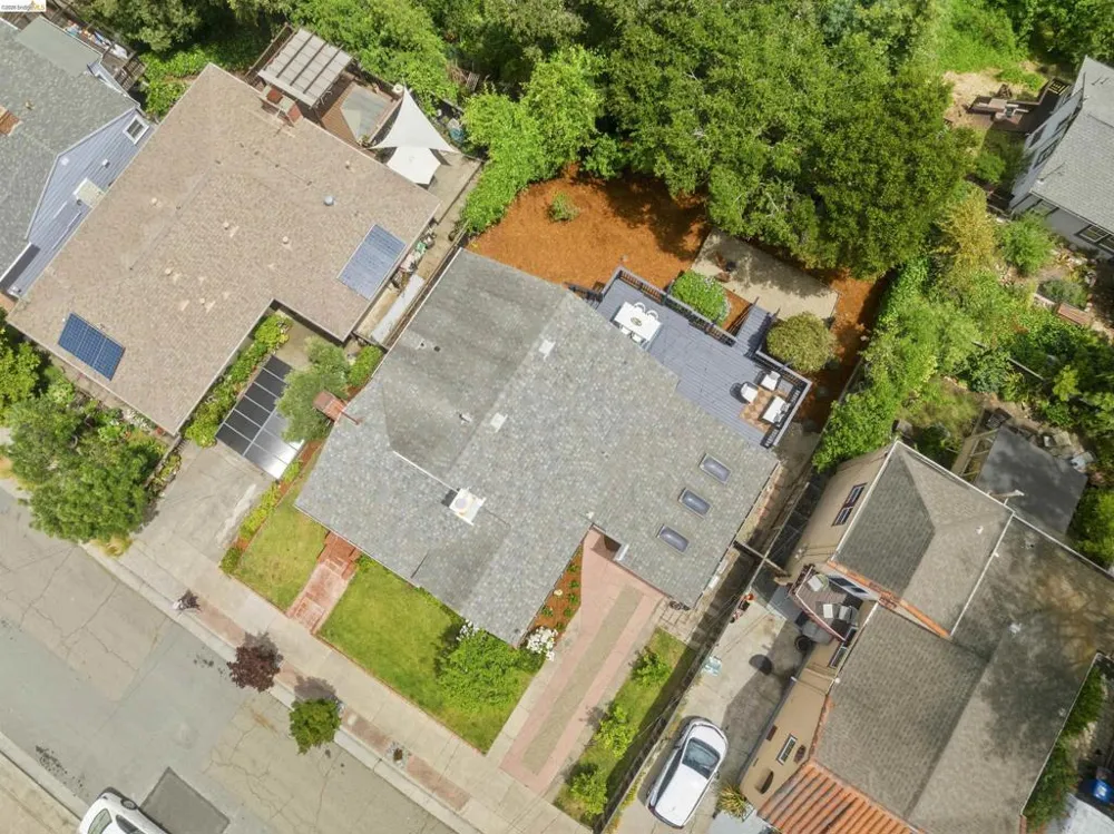 4638 Reinhardt Dr Oakland, CA 94619