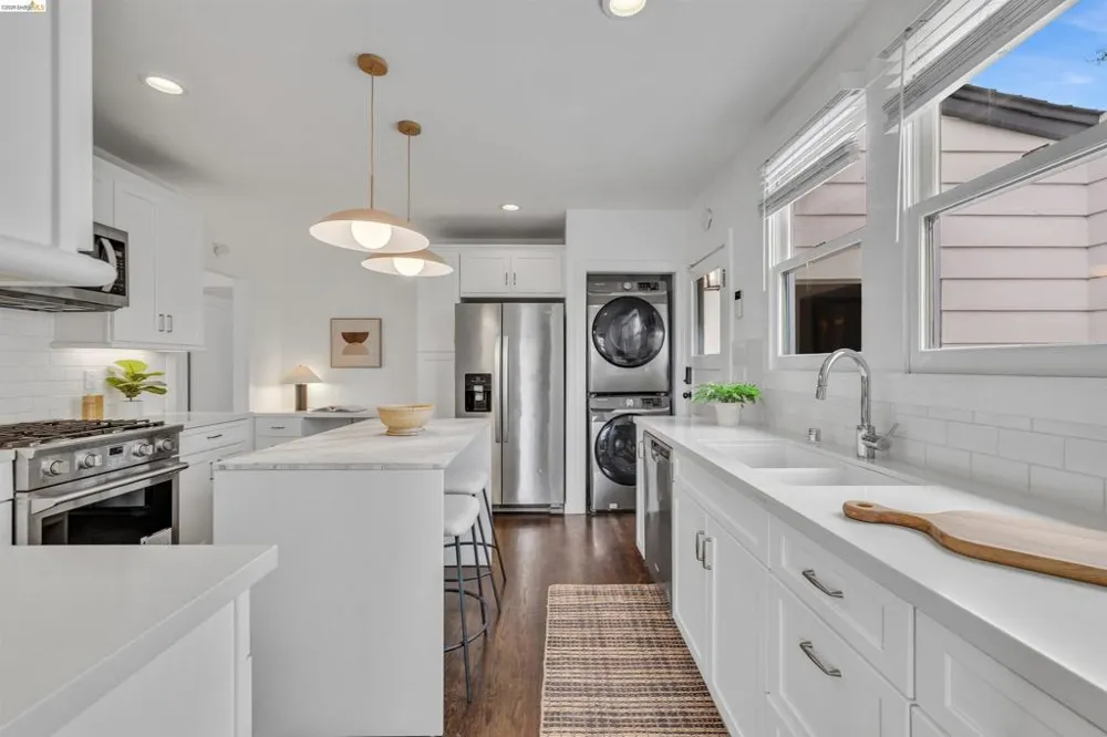 4638 Reinhardt Dr Oakland, CA 94619
