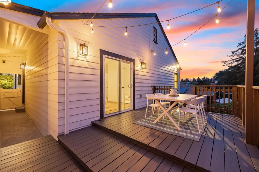 4638 Reinhardt Dr Oakland, CA 94619