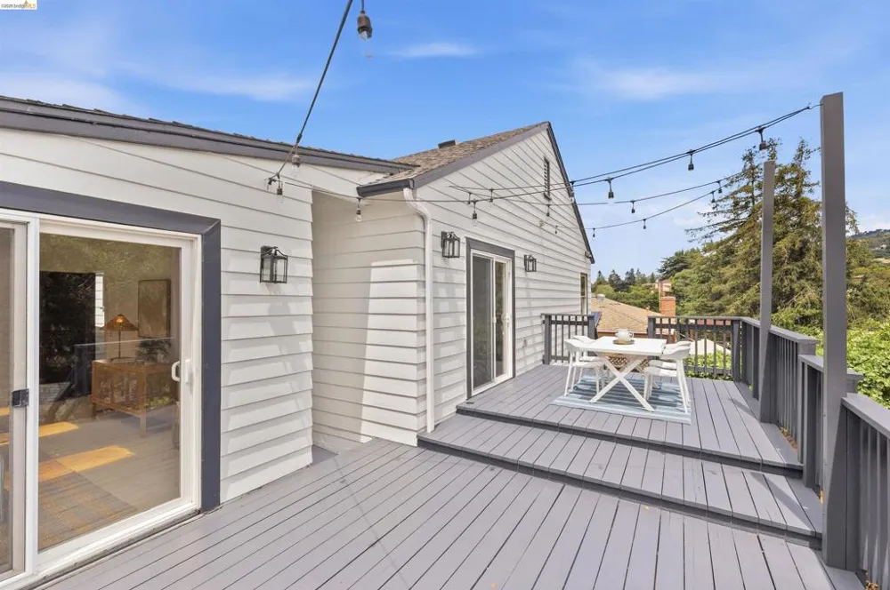 4638 Reinhardt Dr Oakland, CA 94619