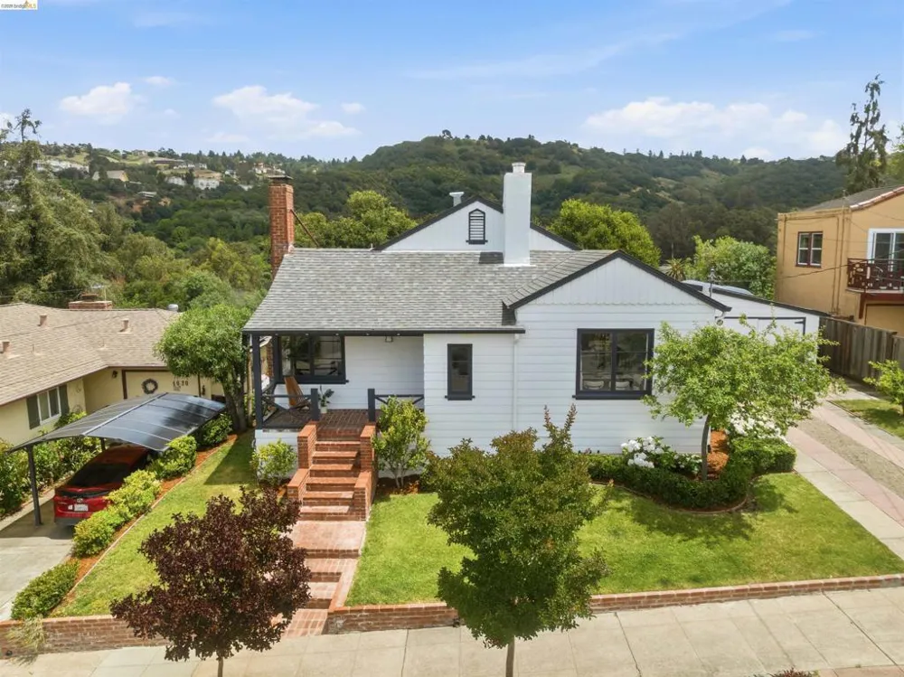 4638 Reinhardt Dr Oakland, CA 94619