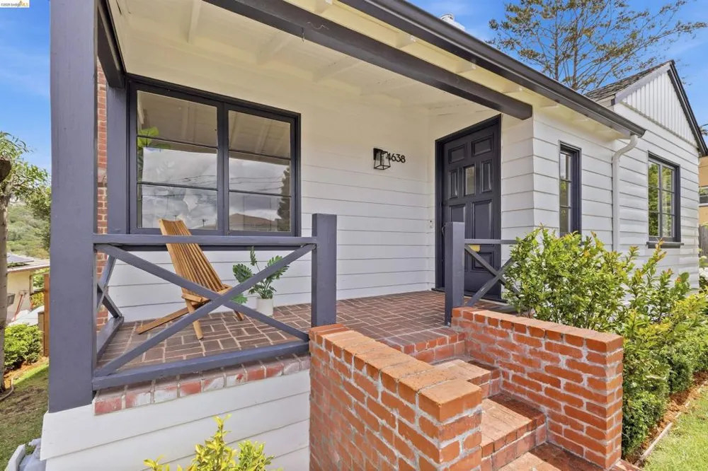 4638 Reinhardt Dr Oakland, CA 94619