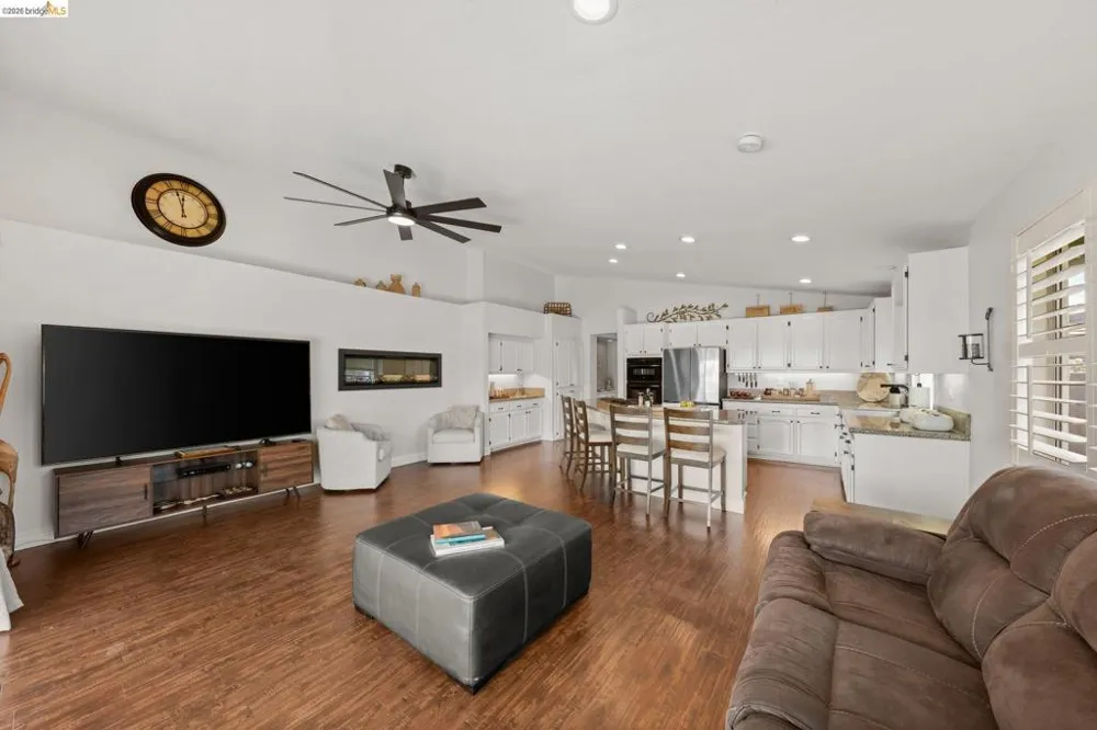 2212 Colonial Ct Discovery Bay, CA 94505