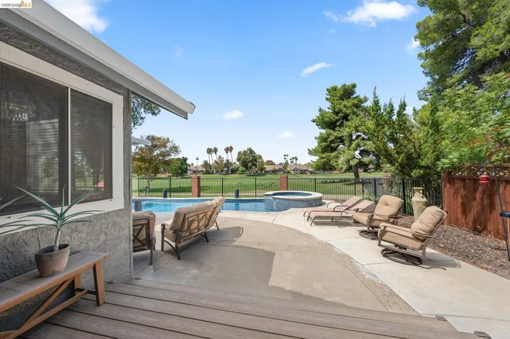 2212 Colonial Ct Discovery Bay, CA 94505