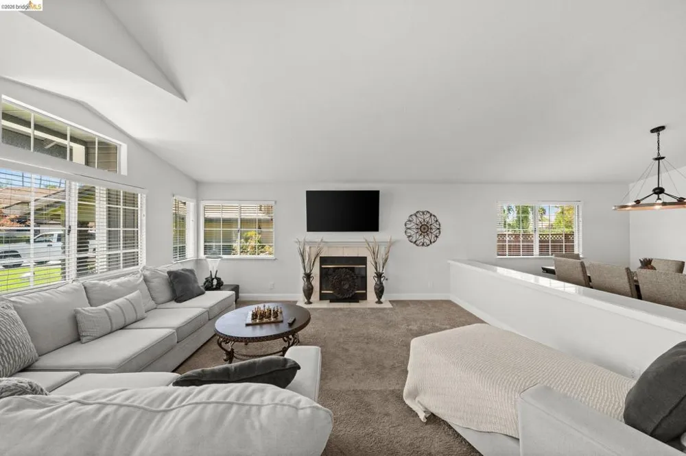 2212 Colonial Ct Discovery Bay, CA 94505