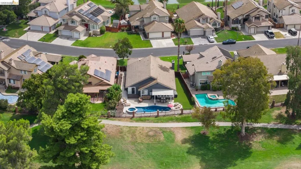 2212 Colonial Ct Discovery Bay, CA 94505