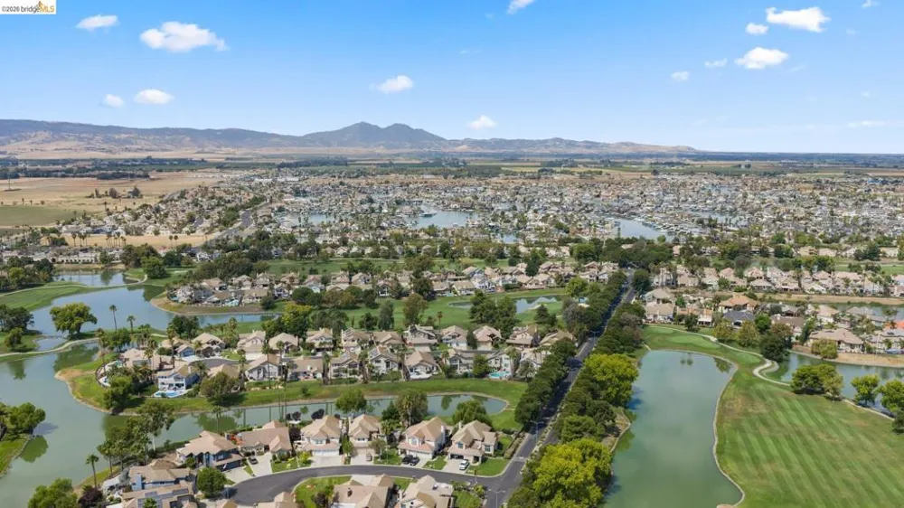 2212 Colonial Ct Discovery Bay, CA 94505