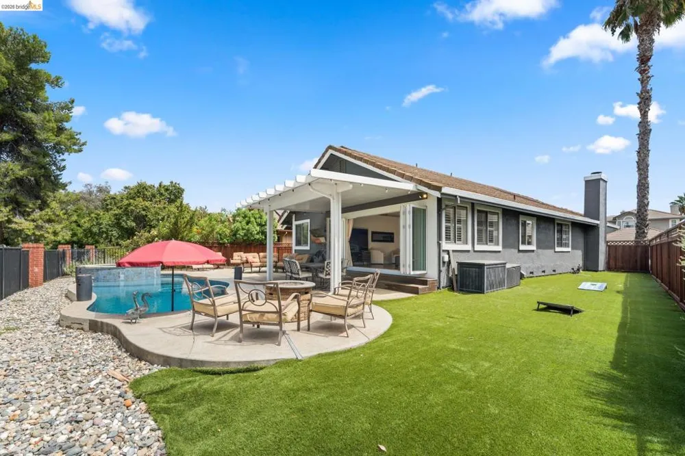 2212 Colonial Ct Discovery Bay, CA 94505
