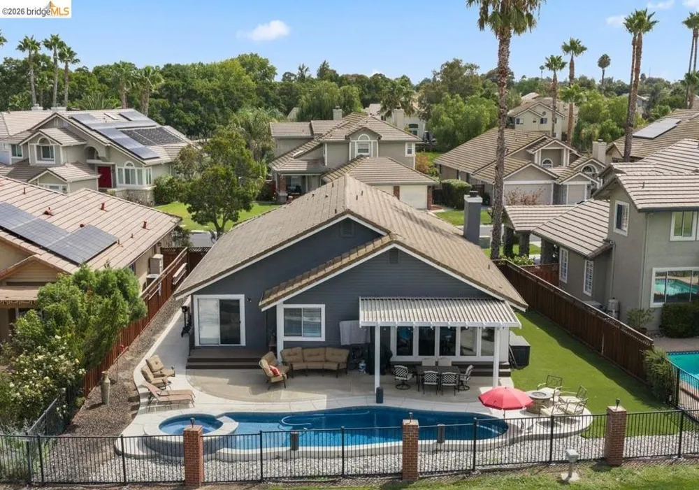 2212 Colonial Ct Discovery Bay, CA 94505