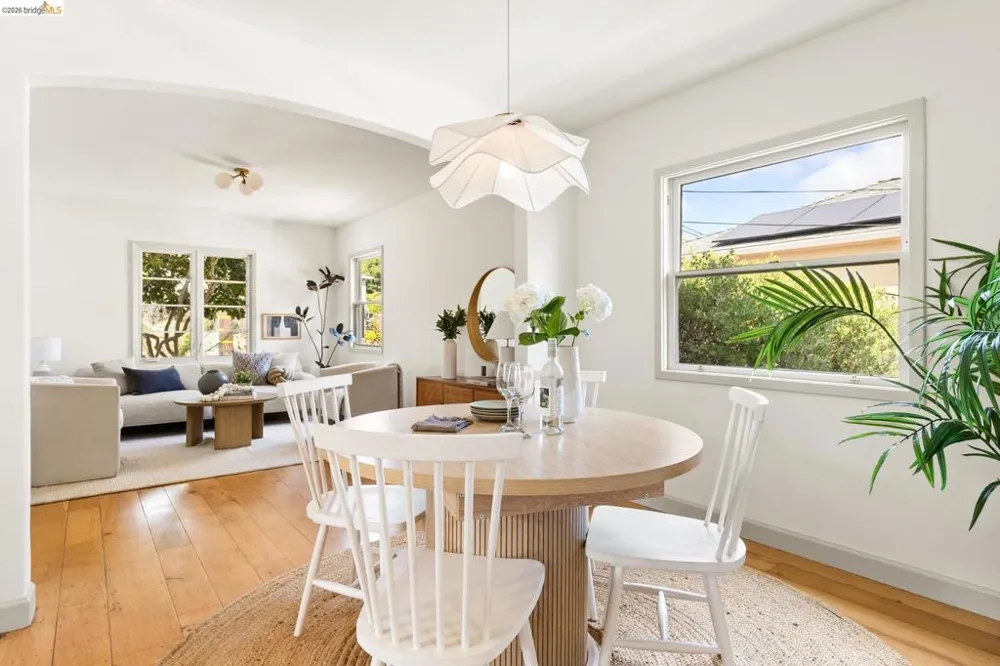 2533 Rampart St Oakland, CA 94602