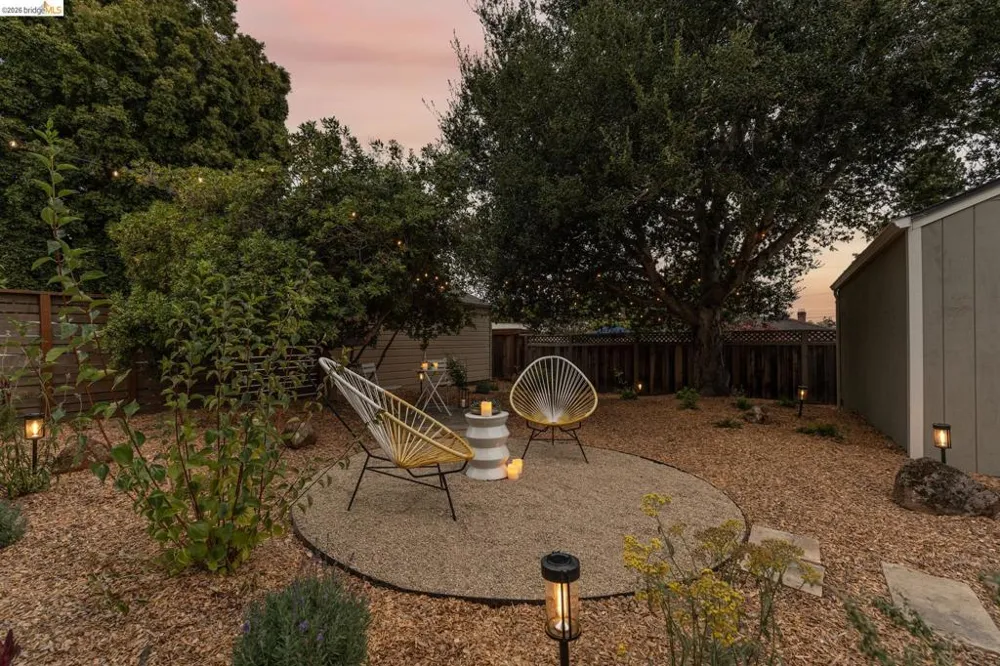 2533 Rampart St Oakland, CA 94602