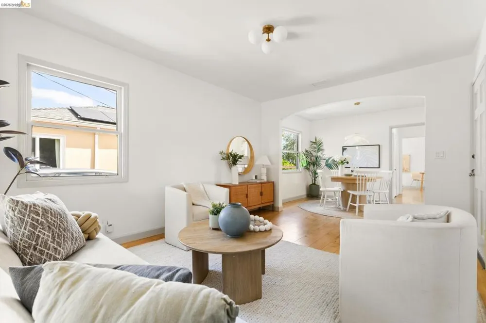 2533 Rampart St Oakland, CA 94602