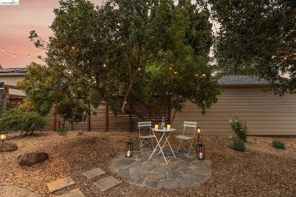 2533 Rampart St Oakland, CA 94602