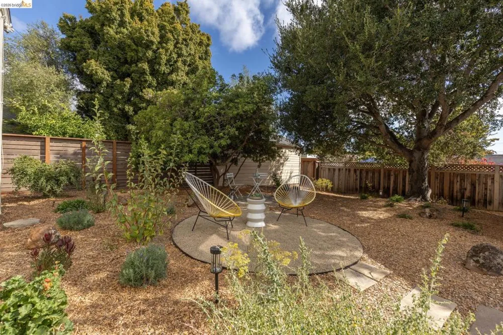 2533 Rampart St Oakland, CA 94602