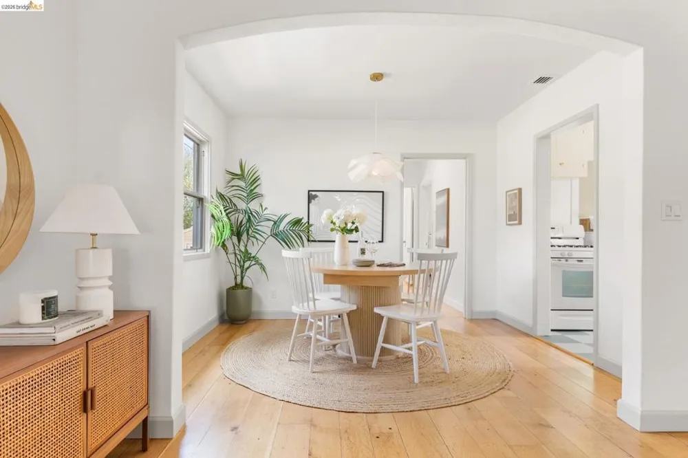2533 Rampart St Oakland, CA 94602