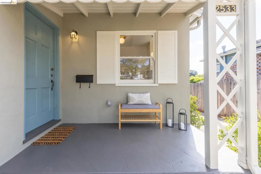 2533 Rampart St Oakland, CA 94602