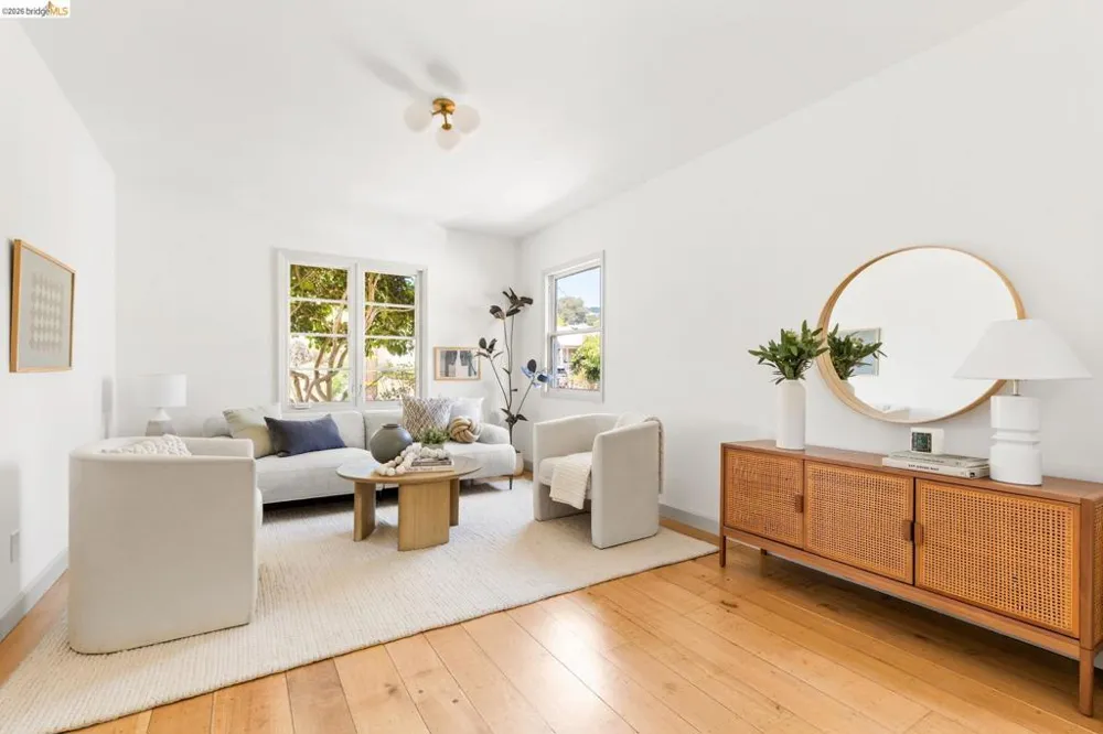 2533 Rampart St Oakland, CA 94602