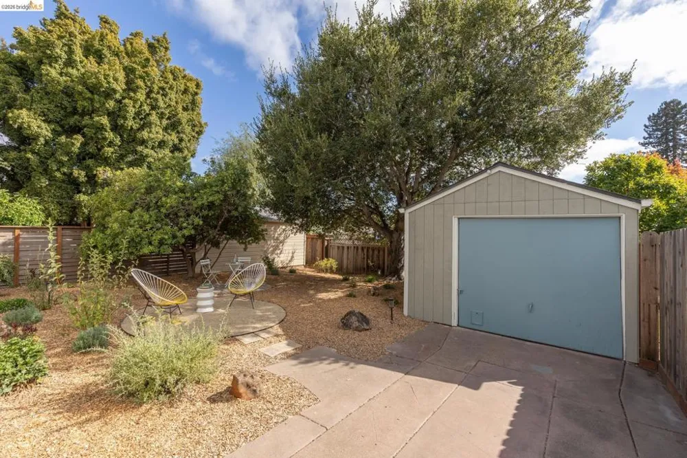 2533 Rampart St Oakland, CA 94602