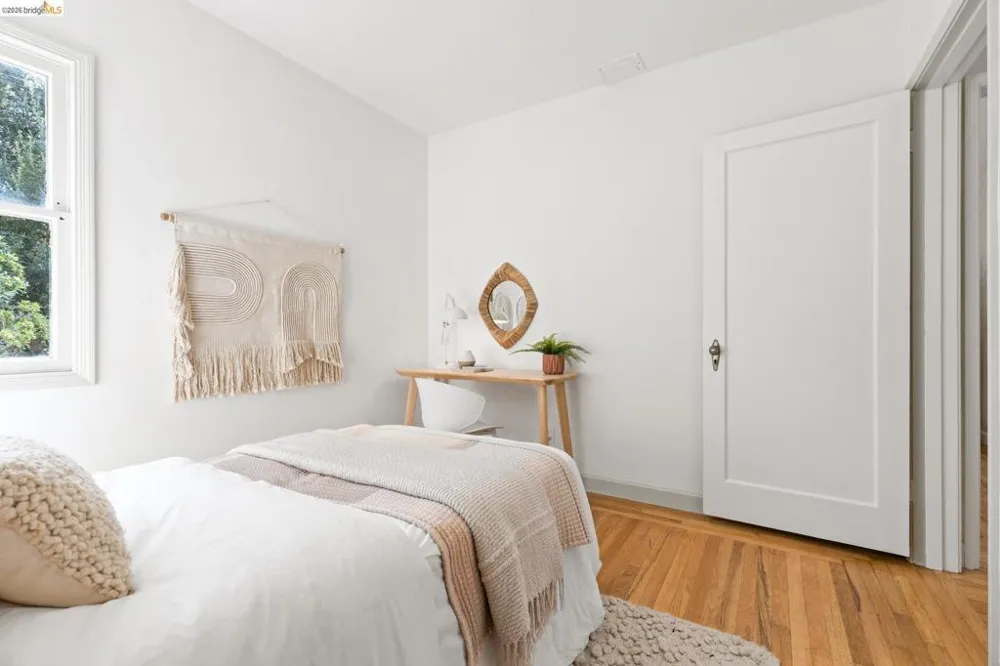 2533 Rampart St Oakland, CA 94602