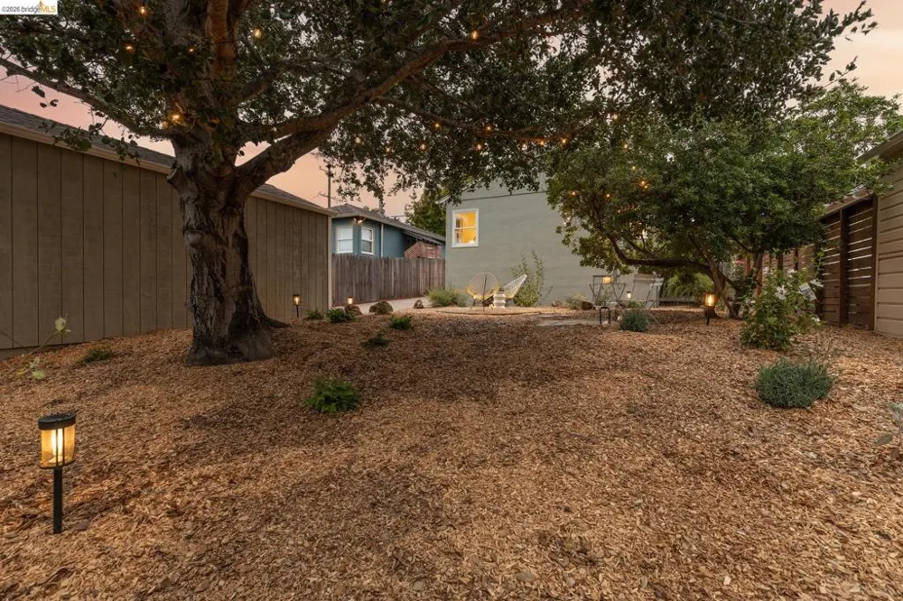 2533 Rampart St Oakland, CA 94602