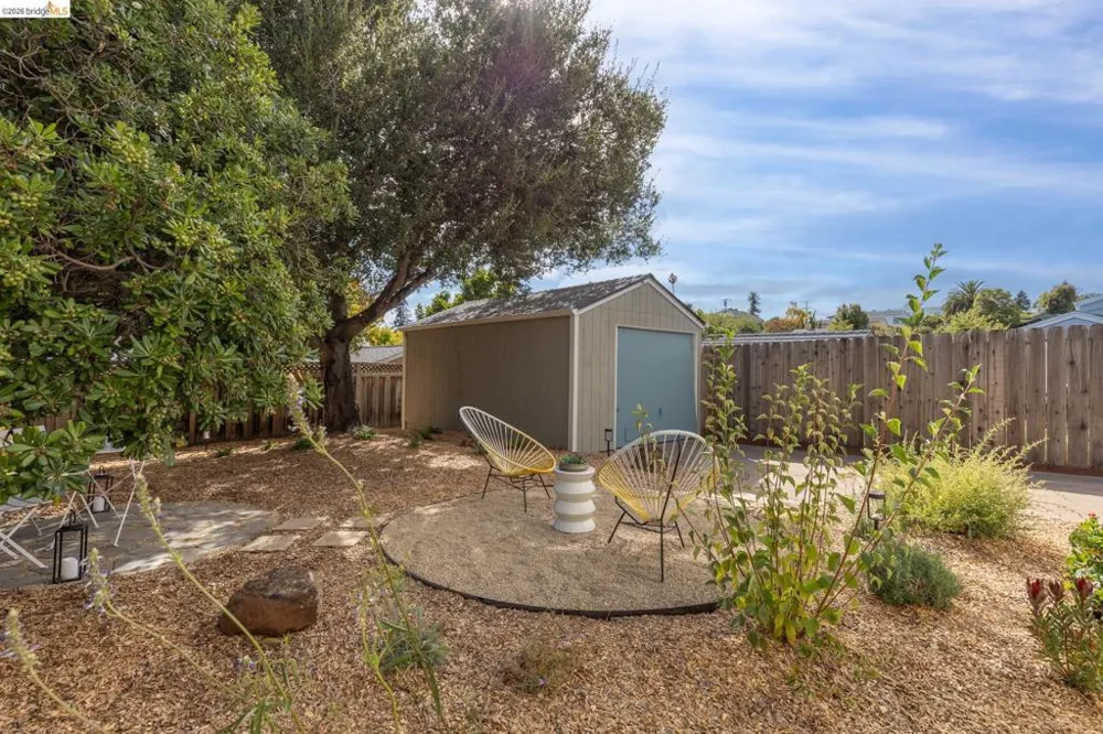 2533 Rampart St Oakland, CA 94602