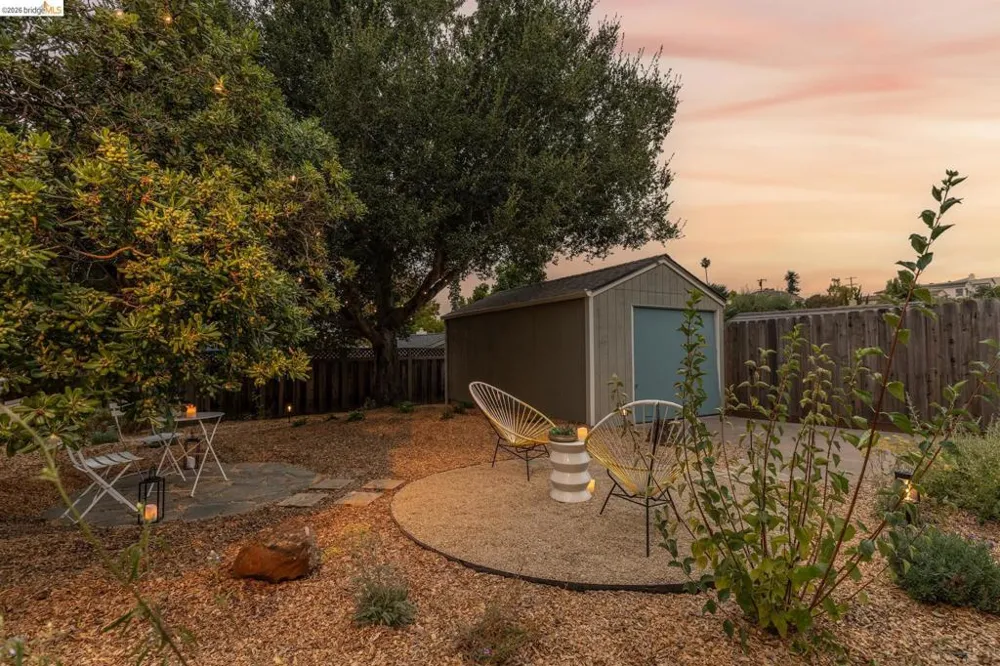 2533 Rampart St Oakland, CA 94602