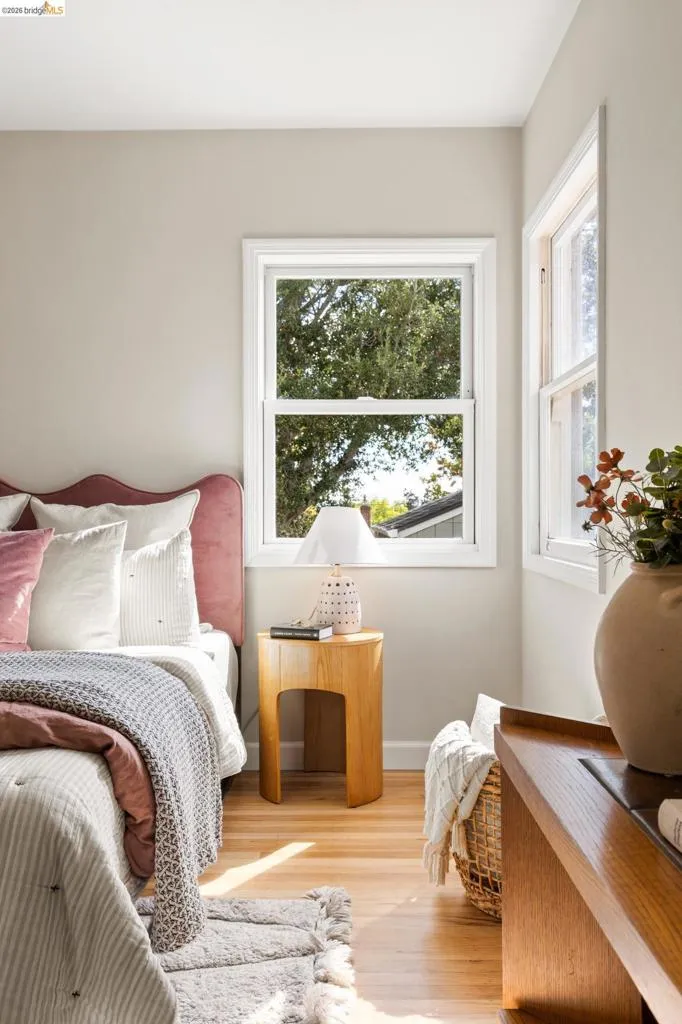2533 Rampart St Oakland, CA 94602