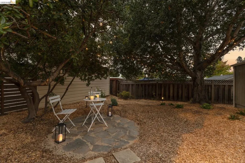 2533 Rampart St Oakland, CA 94602
