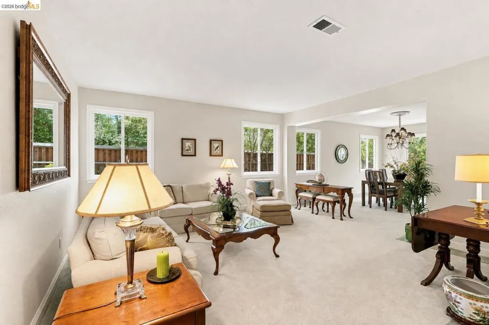 325 San Marino Ln Brentwood, CA 94513
