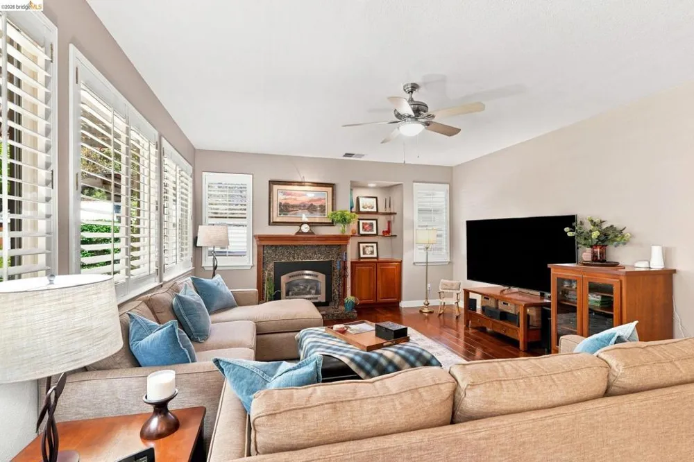 325 San Marino Ln Brentwood, CA 94513