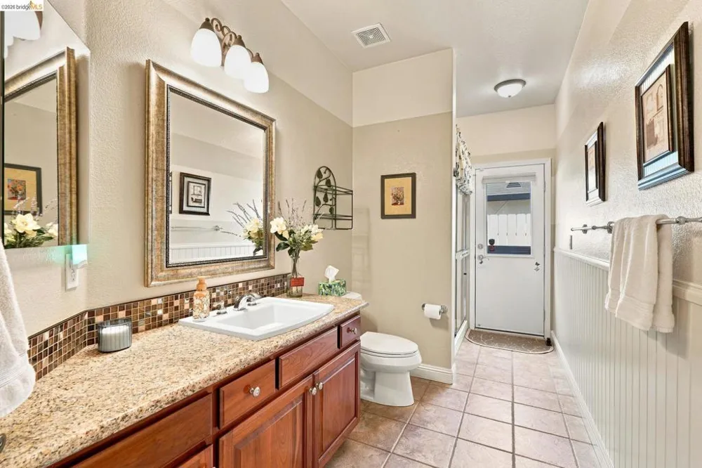325 San Marino Ln Brentwood, CA 94513