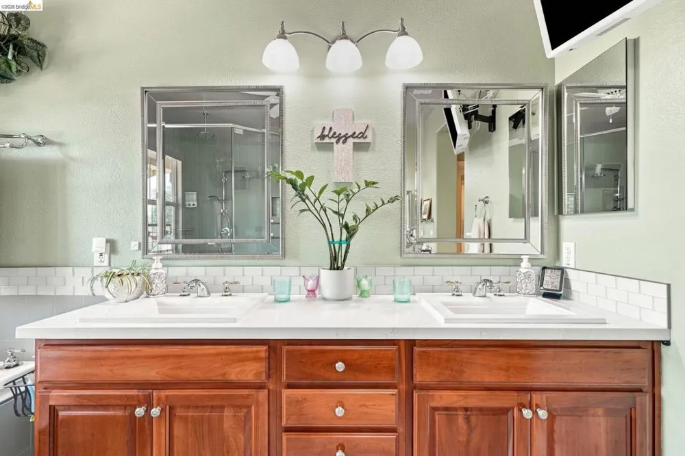 325 San Marino Ln Brentwood, CA 94513