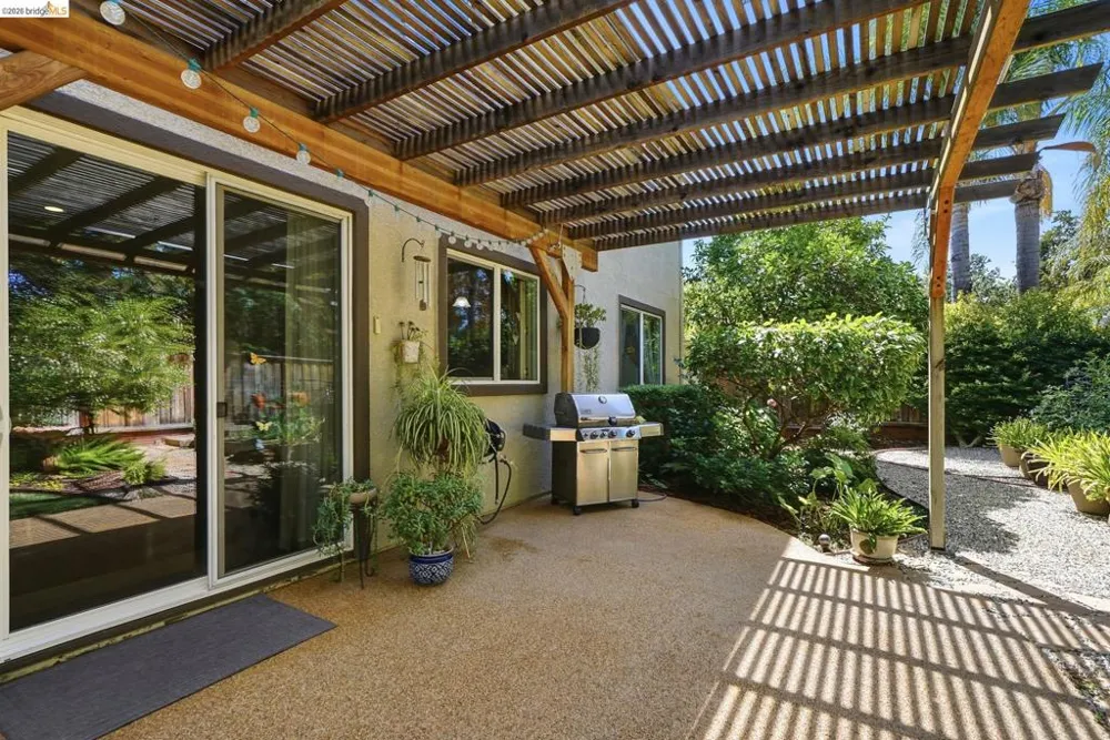 325 San Marino Ln Brentwood, CA 94513
