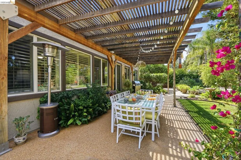 325 San Marino Ln Brentwood, CA 94513