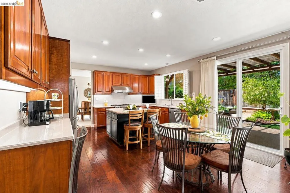 325 San Marino Ln Brentwood, CA 94513