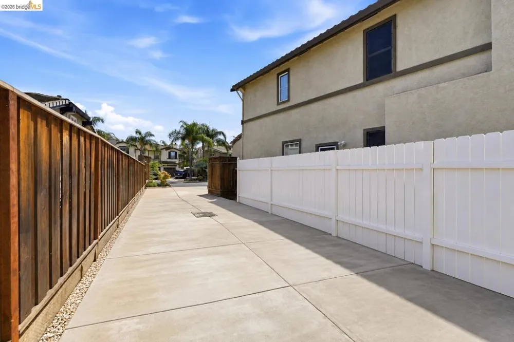 325 San Marino Ln Brentwood, CA 94513