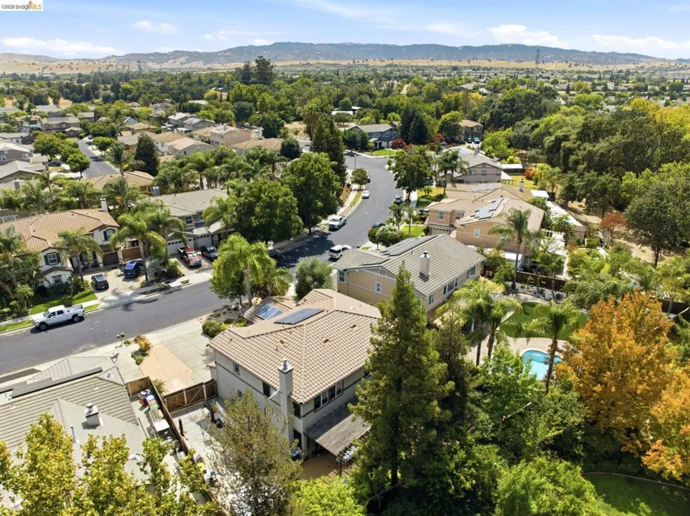 325 San Marino Ln Brentwood, CA 94513